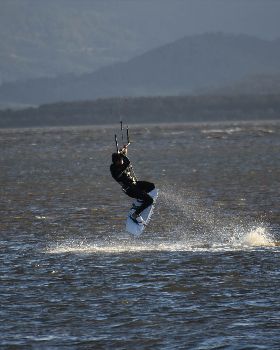 Kitesurfing