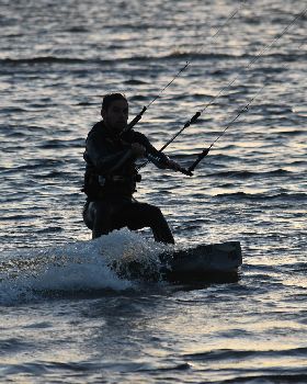 Kitesurfing