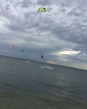 Kitesurfing