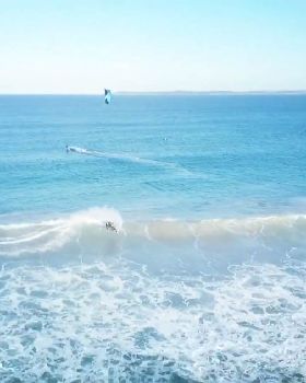 Kitesurfing