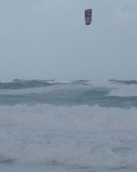 Kitesurfing