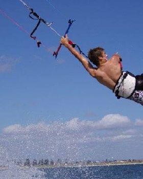bradley melville pushing it on the new flexifoil fusion 2