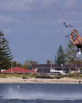 bradley melville pushing it on the new flexifoil fusion 2