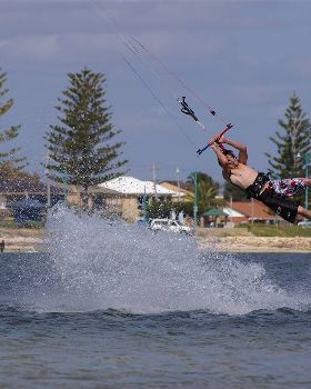 bradley melville pushing it on the new flexifoil fusion 2