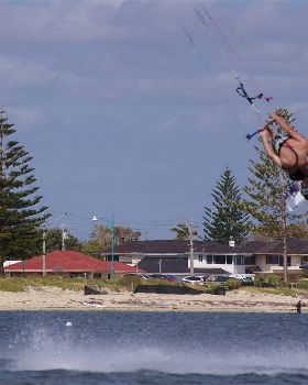bradley melville pushing it on the new flexifoil fusion 2