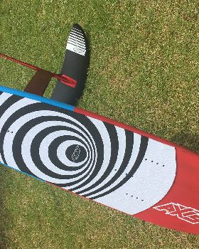 Kitesurfing