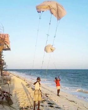 Kitesurfing