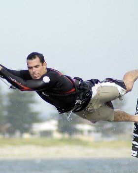 Kitesurfing the sandbar at Safety Bay