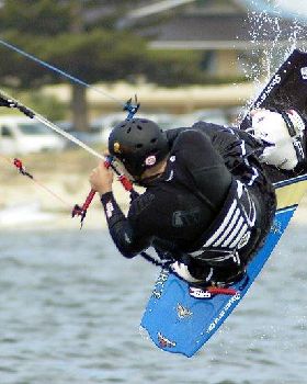 Kitesurfing the sandbar at Safety Bay