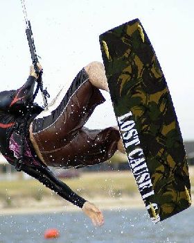 Kitesurfing the sandbar at Safety Bay