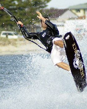 Kitesurfing the sandbar at Safety Bay