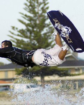 Kitesurfing the sandbar at Safety Bay