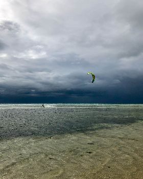 Kitesurfing