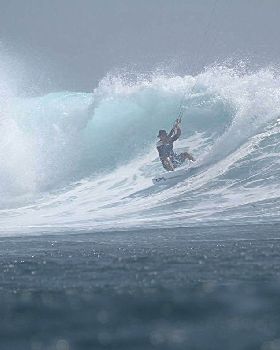 Kitesurfing