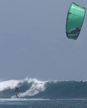 Kitesurfing