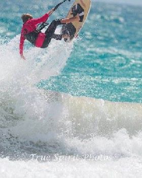 Kitesurfing