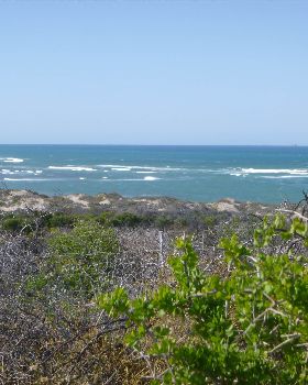 Geraldton oakagee bay .... not here for a port