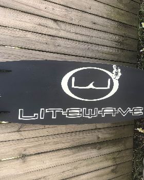 Kitesurfing
