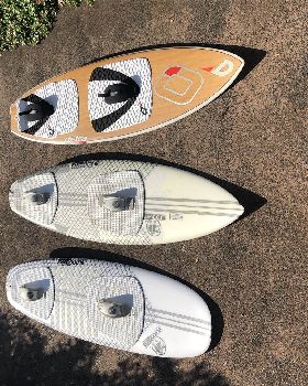 Kitesurfing