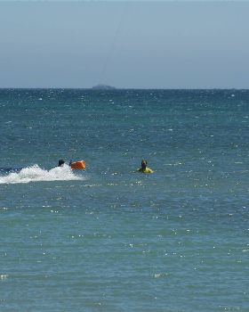 Kite X - Matthias dragging out to get Ian