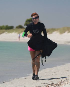 Kite X - Sue running to get into the water to be rescued