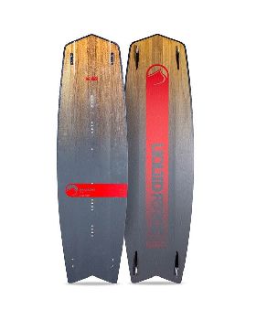 Kitesurfing