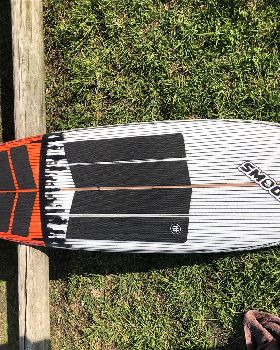 Kitesurfing