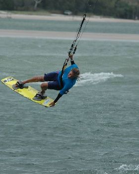 Girls in action at the 2008 Freestyle Nats at Elliott Heads
