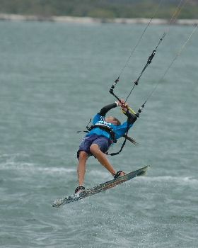 Girls in action at the 2008 Freestyle Nats at Elliott Heads