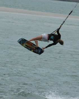 Girls in action at the 2008 Freestyle Nats at Elliott Heads