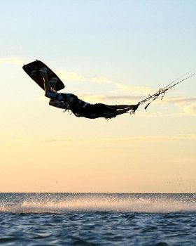 Kitesurfing