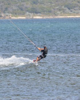 Kitesurfing