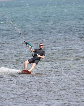 Kitesurfing