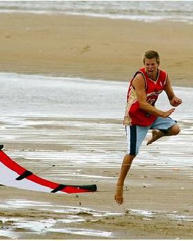 Kitesurfing