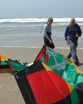 Kitesurfing