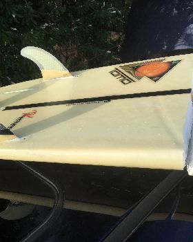 Kitesurfing