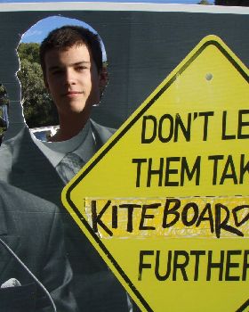 Kitesurfing