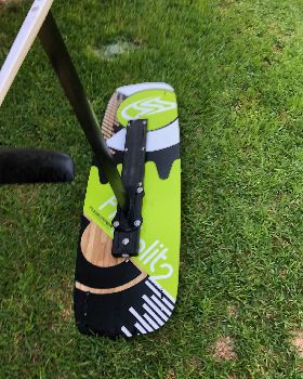 Kitesurfing