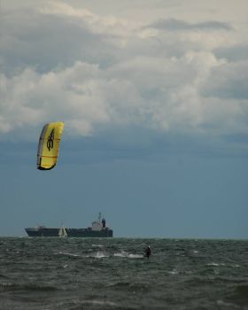 Kitesurfing