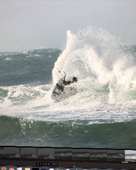 Kitesurfing