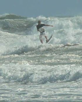 Surf Connect Team Rider Zeke ripping it up