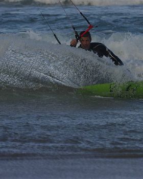 Kitesurfing