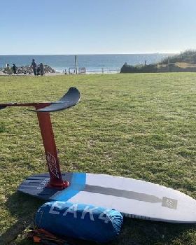 Kitesurfing