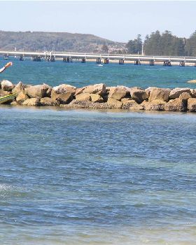 Kitesurfing