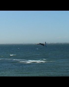 Kitesurfing