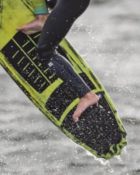 Kitesurfing