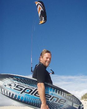 Flysurfer Psycho4 & Spleene Zone wave board