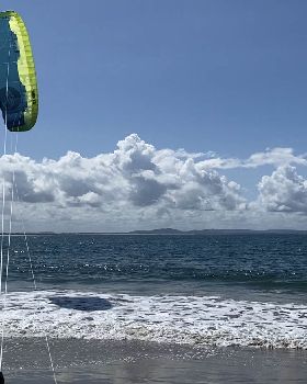 Kitesurfing