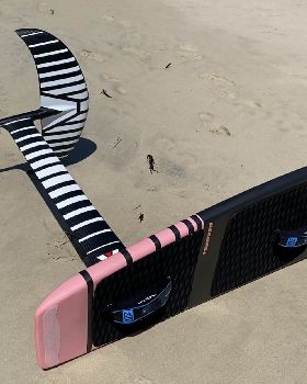 Kitesurfing