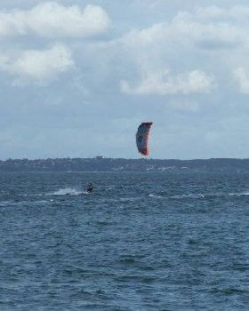 Kitesurfing